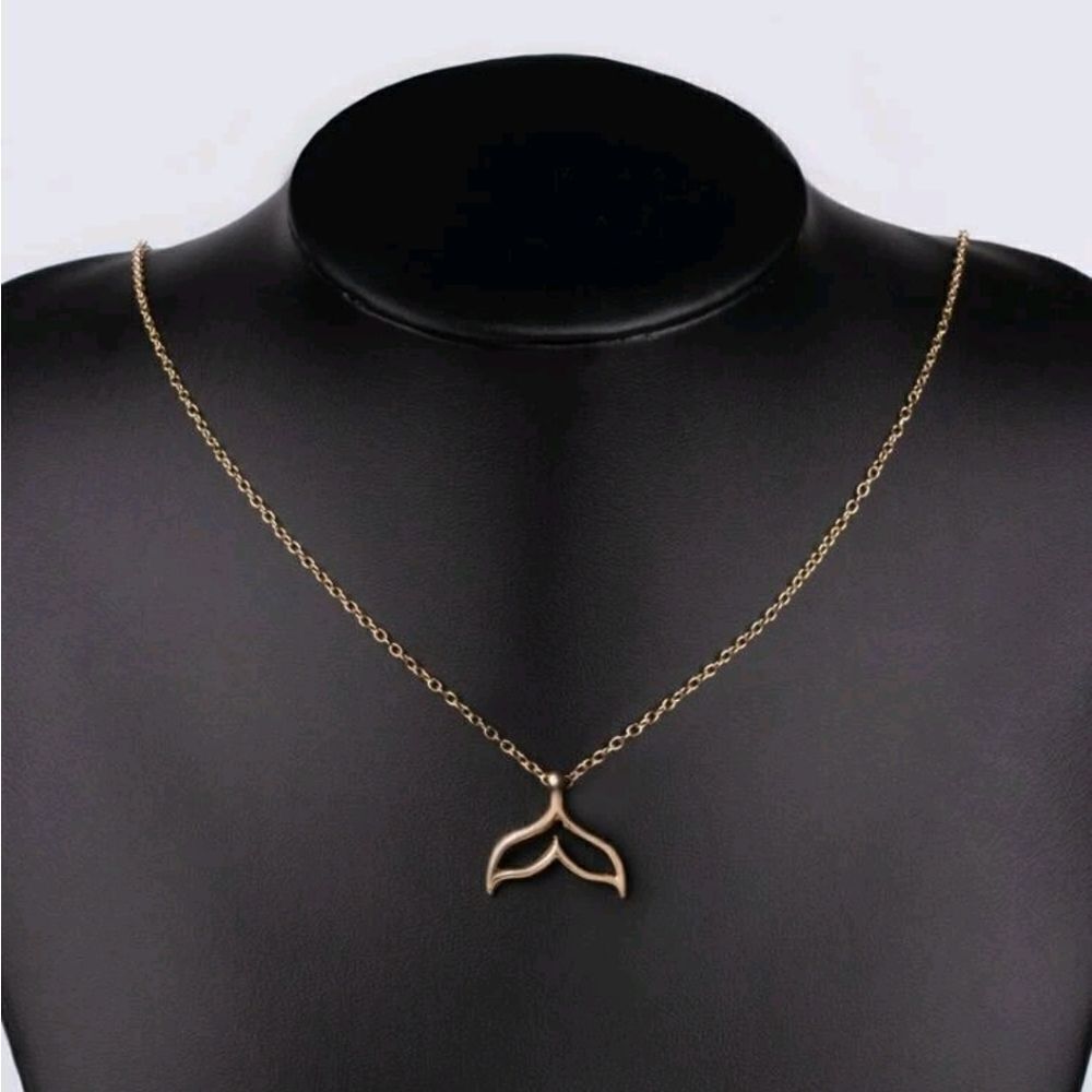 Whale 🐋 Tail Necklace